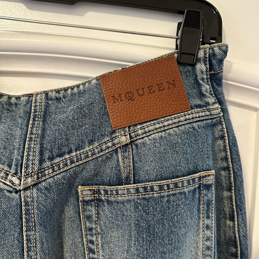 Alexander McQueen
Foldover-Waist Midi Denim Skirt - Picture 11 of 13